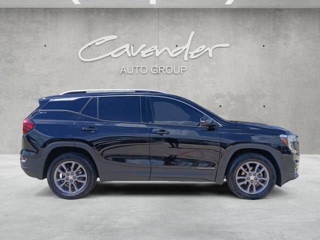 Used 2024 GMC Terrain SLT AWD/4WD image 18