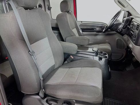 Used 2004 Ford F250 XLT image 25
