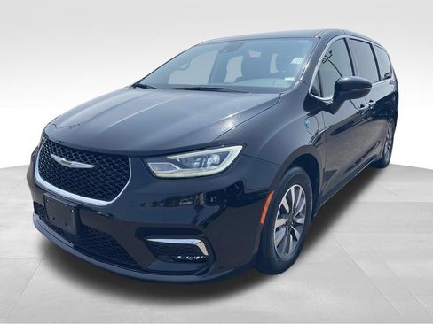 Used 2023 Chrysler Pacifica Touring-L FWD image 19