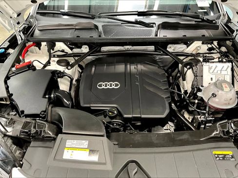 Used 2023 Audi Q5 2.0T Premium Plus w/ Premium Plus Package AWD/4WD image 13
