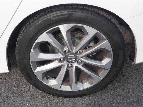 Used 2015 Honda Accord Sport image 9