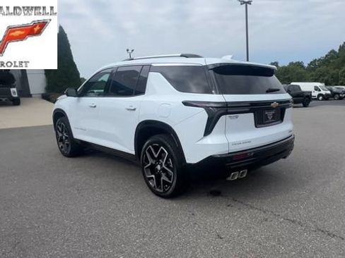 Used 2026 Chevrolet Traverse High Country w/ LPO, Floor Liner Package FWD image 9