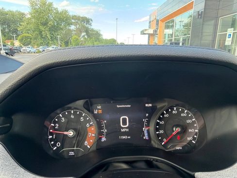Used 2024 Jeep Compass Latitude AWD/4WD image 25