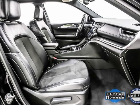 Used 2022 Jeep Grand Cherokee L Laredo image 30