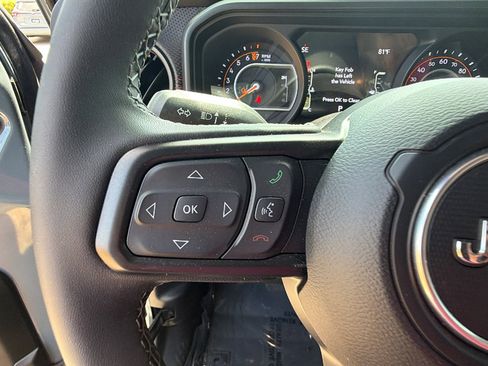 Used 2025 Jeep Gladiator Rubicon w/ Safety Group image 27