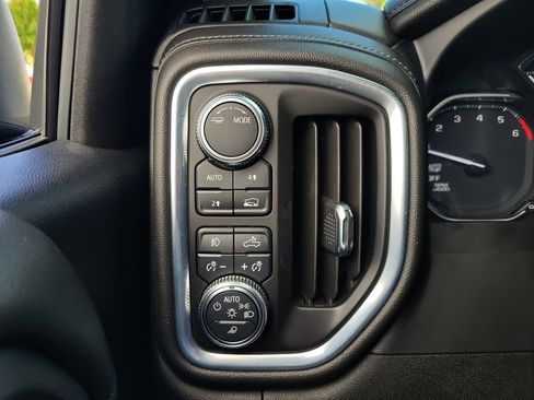 Used 2021 GMC Sierra 1500 Elevation w/ LPO, Elevation Black Package AWD/4WD image 29