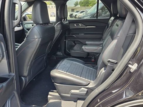Used 2025 Ford Explorer ST-Line AWD/4WD image 7