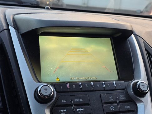 Used 2016 Chevrolet Equinox LT w/ Convenience Package image 6