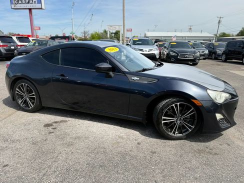 Used 2013 Scion FR-S 10 Series RWD image 2