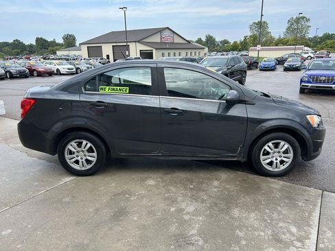 Used 2014 Chevrolet Sonic LT FWD image 4
