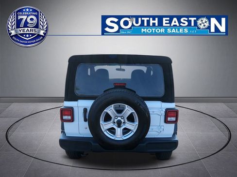 Used 2020 Jeep Wrangler Sport AWD/4WD image 4