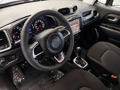 Used 2023 Jeep Renegade Latitude image 7