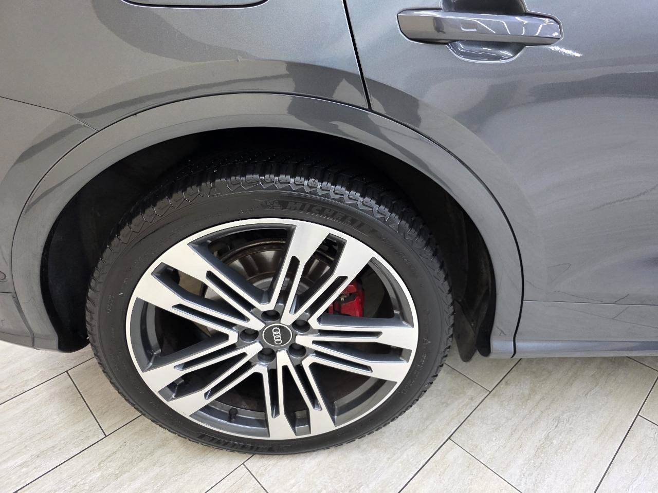 Used 2020 Audi SQ5 Prestige w/ Prestige Package AWD/4WD image 43