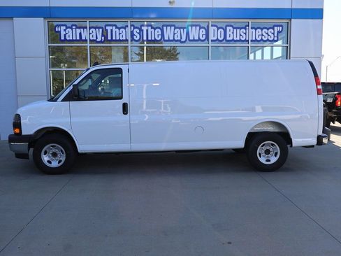 New 2025 Chevrolet Express 3500 Extended w/ Driver Convenience Package RWD image 7