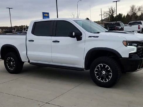 Used 2023 Chevrolet Silverado 1500 ZR2 w/ Technology Package image 3