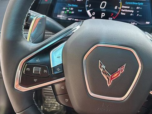 Used 2024 Chevrolet Corvette Stingray Preferred Cpe w/ Z51 Performance Package RWD image 32