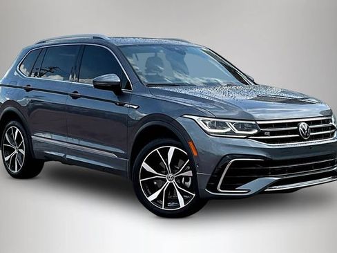 Certified 2024 Volkswagen Tiguan SEL R-Line AWD/4WD image 3
