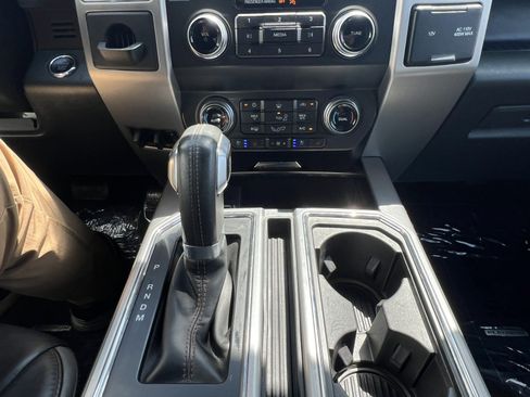Used 2019 Ford F150 Platinum RWD image 30