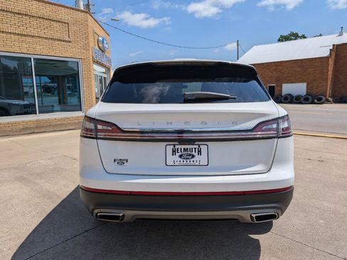 Used 2022 Lincoln Nautilus Reserve AWD/4WD image 6