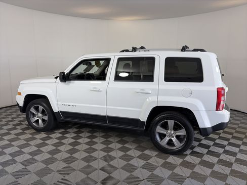 Used 2017 Jeep Patriot High Altitude AWD/4WD image 8