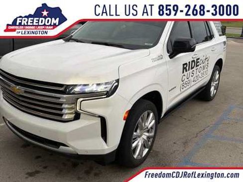 Used 2021 Chevrolet Tahoe High Country w/ Premium Package AWD/4WD image 1
