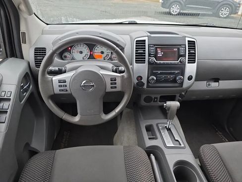 Used 2016 Nissan Frontier Desert Runner image 15