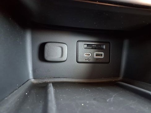 Used 2020 GMC Acadia Denali w/ Technology Package AWD/4WD image 10