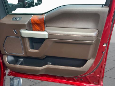 Used 2018 Ford F150 King Ranch w/ Equipment Group 601A Luxury AWD/4WD image 22