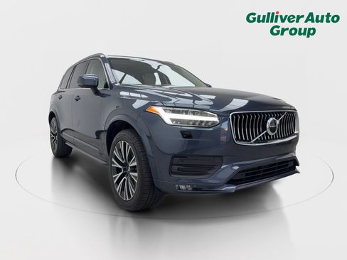 Used 2022 Volvo XC90 T5 Momentum w/ Climate Package FWD image 13