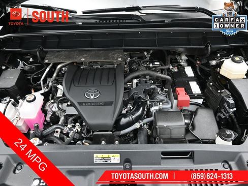 Used 2024 Toyota Highlander XLE AWD/4WD image 32