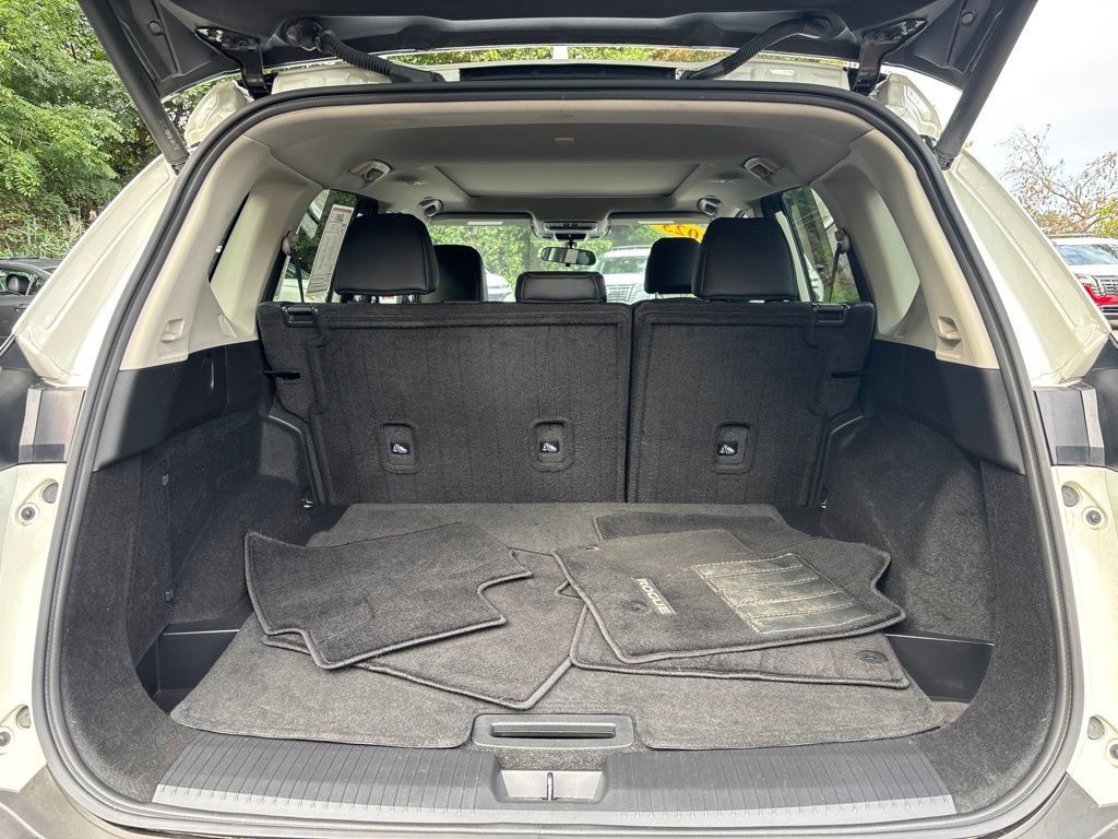 Certified 2023 Nissan Rogue SV w/ SV Premium B Package AWD/4WD image 13