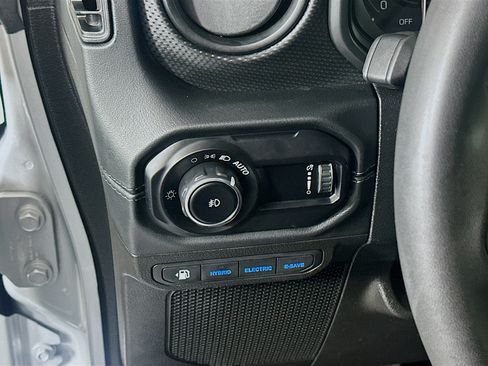Used 2024 Jeep Wrangler Unlimited Rubicon 4xe AWD/4WD image 16