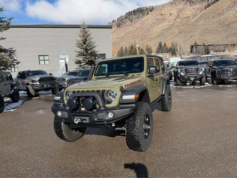 New 2025 Jeep Wrangler Unlimited Rubicon w/ Convenience Group AWD/4WD image 4