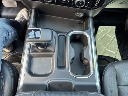 Used 2023 Chevrolet Silverado 1500 LTZ AWD/4WD image 21