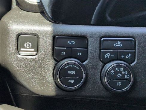 Used 2024 Chevrolet Silverado 1500 RST AWD/4WD image 17
