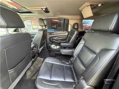 Used 2017 Chevrolet Suburban LT image 22