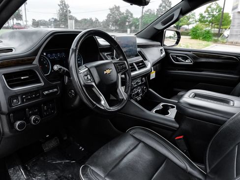 Used 2021 Chevrolet Tahoe Premier w/ Premium Package RWD image 3