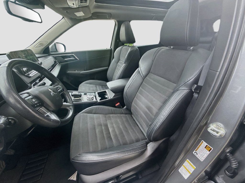 Used 2023 Mitsubishi Outlander SE FWD image 23