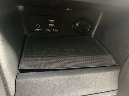 Used 2023 Subaru Forester Premium AWD/4WD image 31