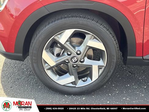 Used 2023 Hyundai Venue Limited FWD image 10