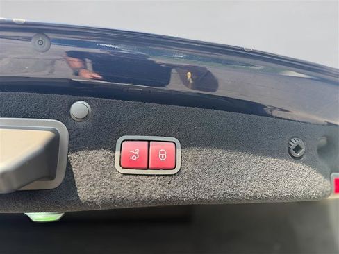 Used 2019 Mercedes-Benz S 560 4MATIC Sedan image 19