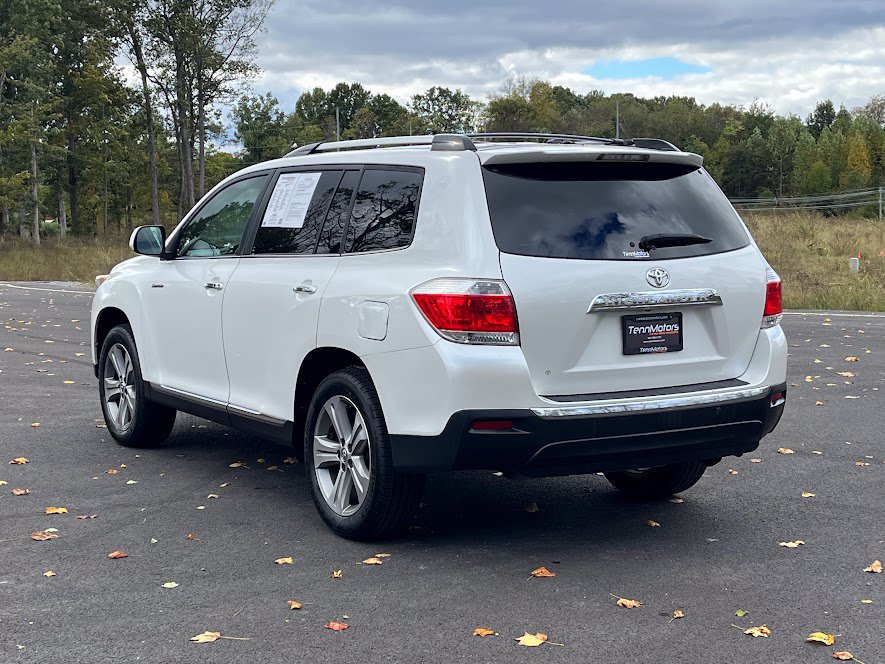 Used 2011 Toyota Highlander Limited w/ Tow Pkg FWD image 24