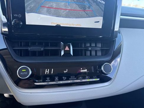 Used 2023 Toyota Corolla LE image 23