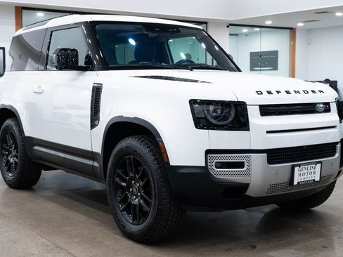 Used 2021 Land Rover Defender 90 S image 3