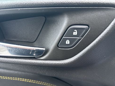 Certified 2024 Chevrolet Trax LT w/ Driver Confidence Package image 23