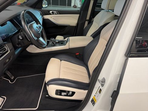 Used 2022 BMW X5 xDrive40i w/ M Sport Package AWD/4WD image 10