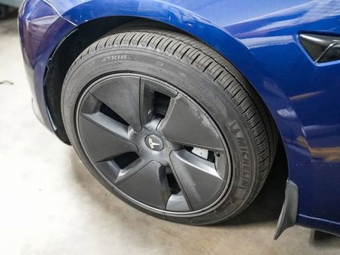 Used 2023 Tesla Model 3 Standard Range image 10