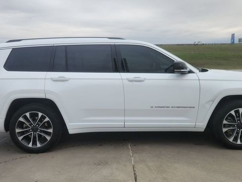 Used 2023 Jeep Grand Cherokee L Overland image 5