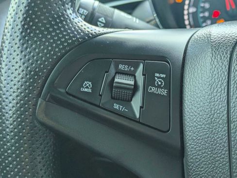 Used 2021 Chevrolet Trax LT AWD/4WD image 23