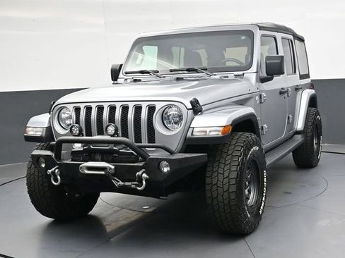 Used 2020 Jeep Wrangler Unlimited Sahara AWD/4WD image 9